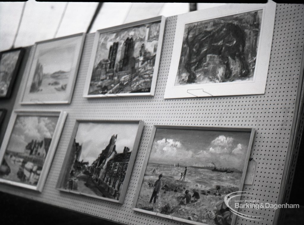 Dagenham Town Show 1965, showing pictures in art exhibition, 1965