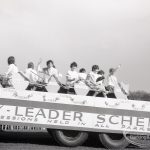 Barking Carnival, Barkin...