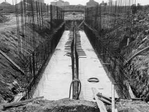 Riverside Sewage Works Reconstruction XI, showing foundation and steel rod walling, 1966