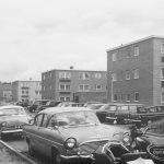 Parked cars and blocks o...