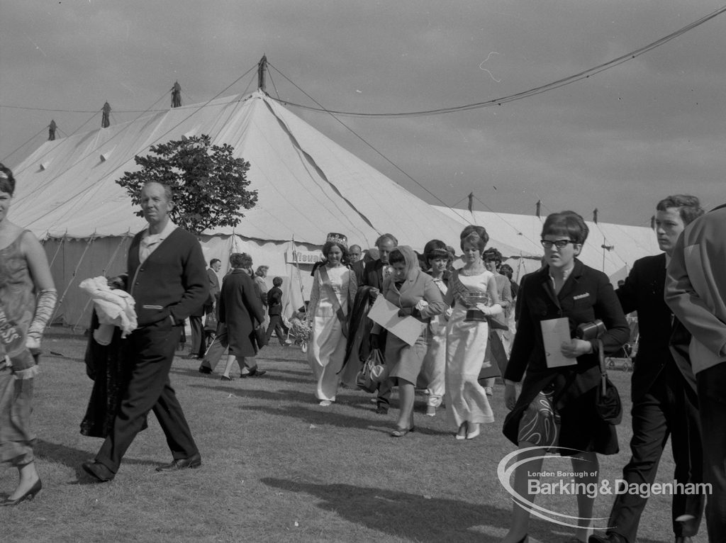 Dagenham Town Show 1967, showing beauty queens and attendants progressing in avenue, 1967