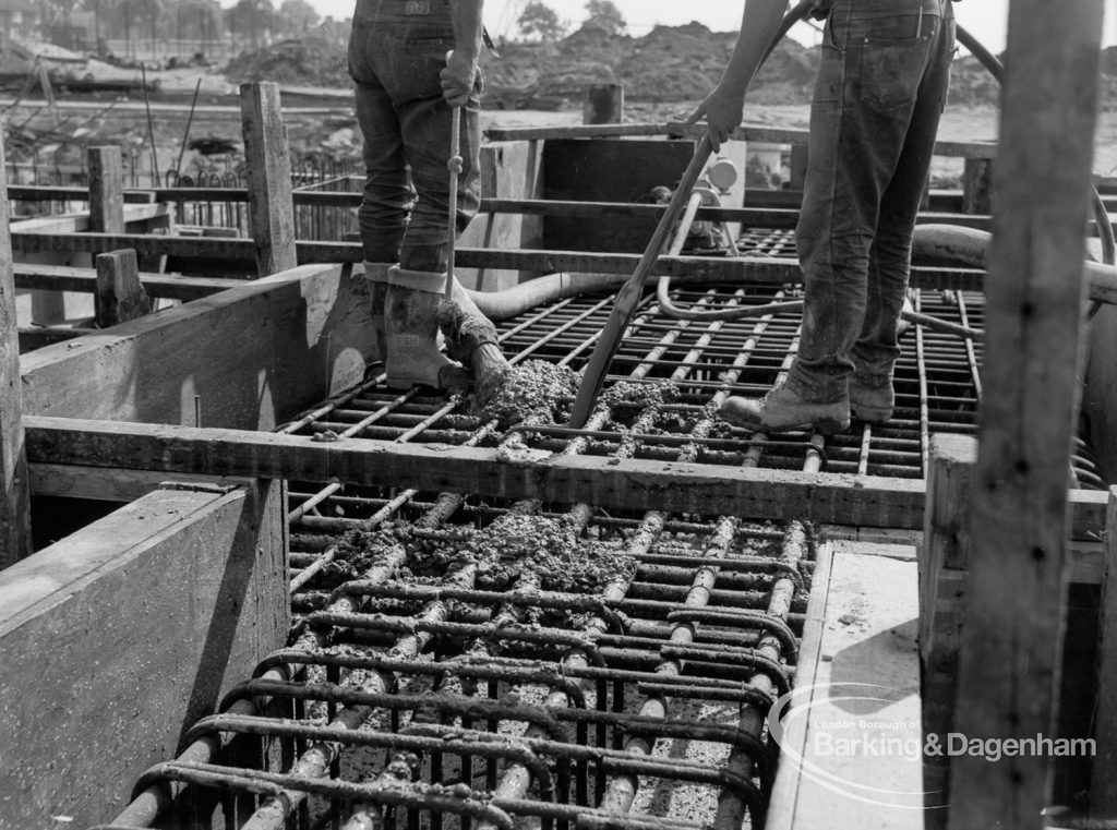 Housing development at Castle Green site in Gorebrook Road and Ripple Road, 1968