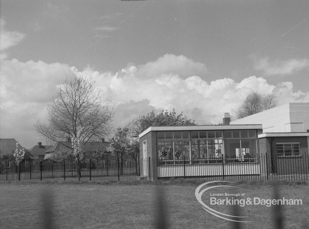 Rectory Junior Library, Dagenham from Old Dagenham Park, 1969
