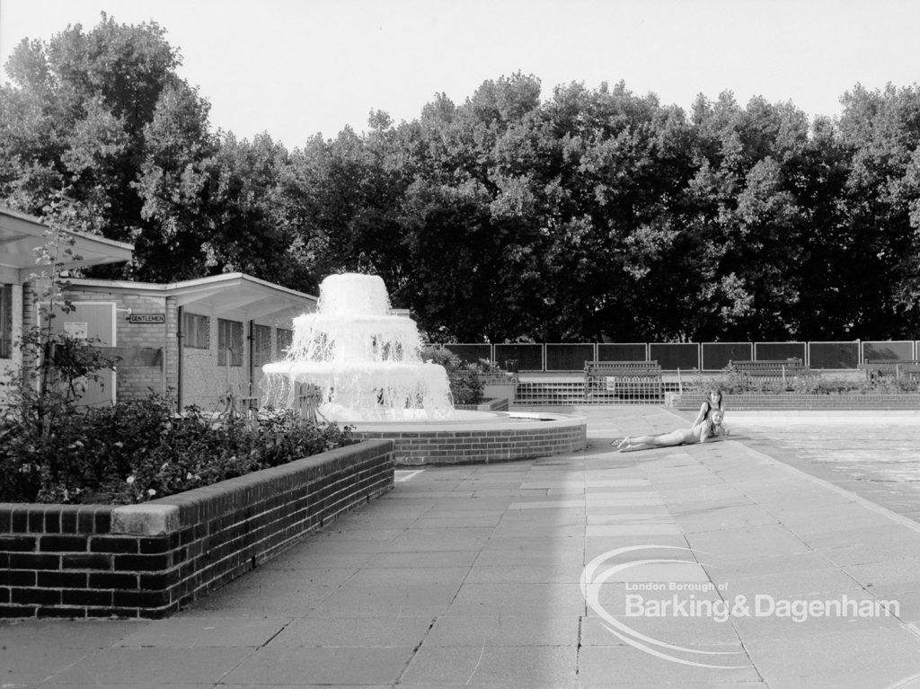 The fountain at the Barking Park open air Swimming Pool, 1969
