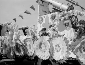 Dagenham Town Show 1970, showing decorated floral float [possibly from Aveley], 1970