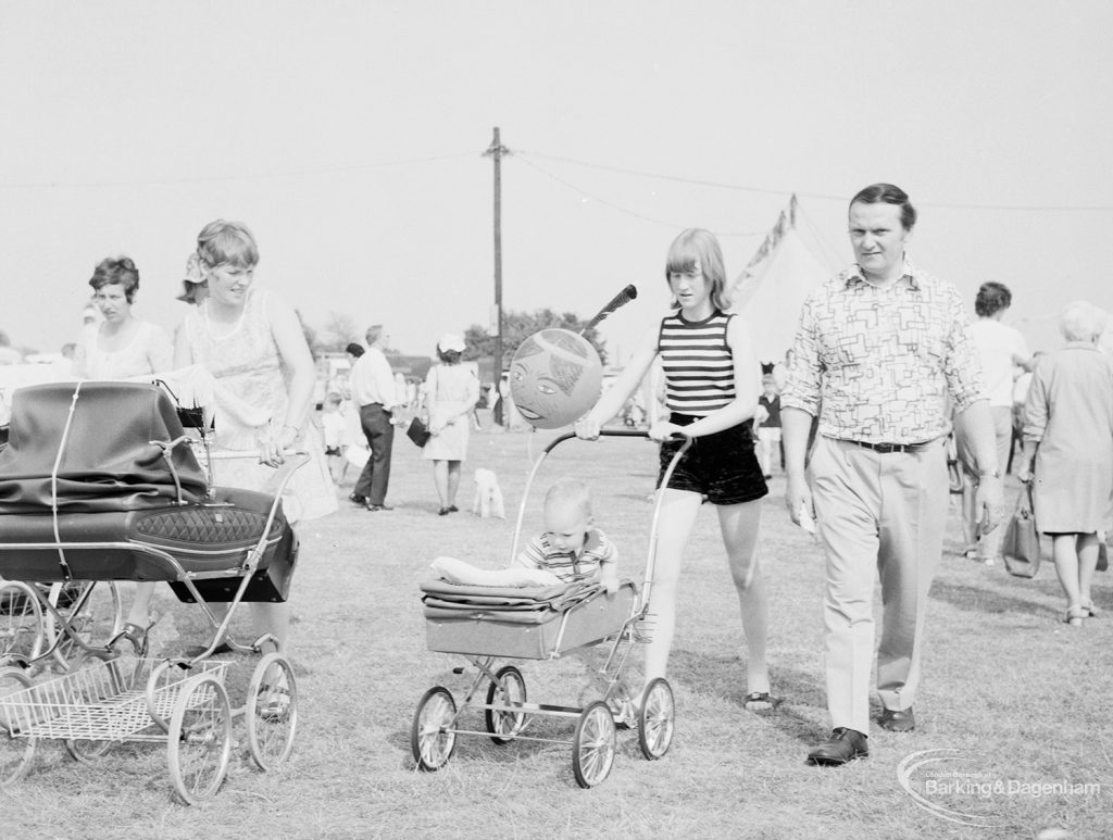 Dagenham Town Show 1971 at Central Park, Dagenham, showing families visiting the event, 1971