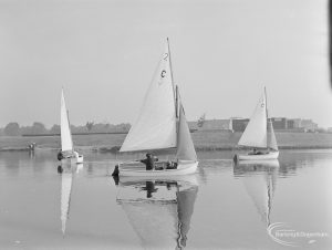 Three sailing boats, including ‘1c’ and ‘2c’, at the Sailing Regatta in Mayesbrook Park, Dagenham, 1971