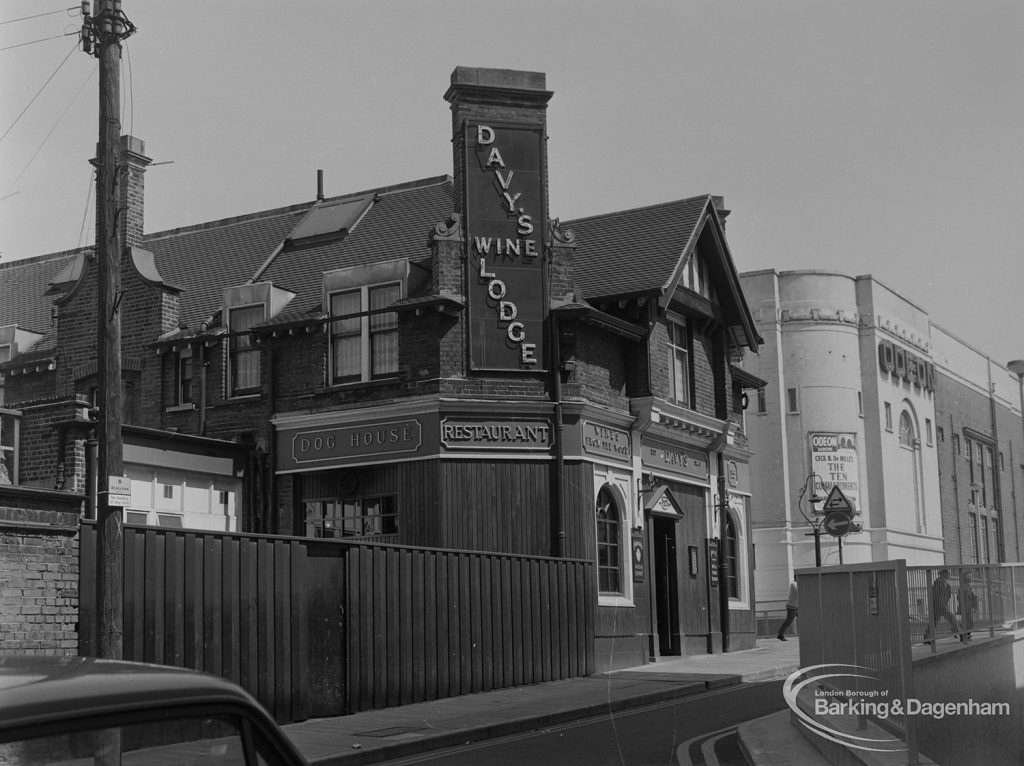 Old Barking, showing Wakering Road, north-east side including The Spotted Dog Public House (Davy’s Wine Lodge) at junction with East Street, and Odeon Cinema, 1973