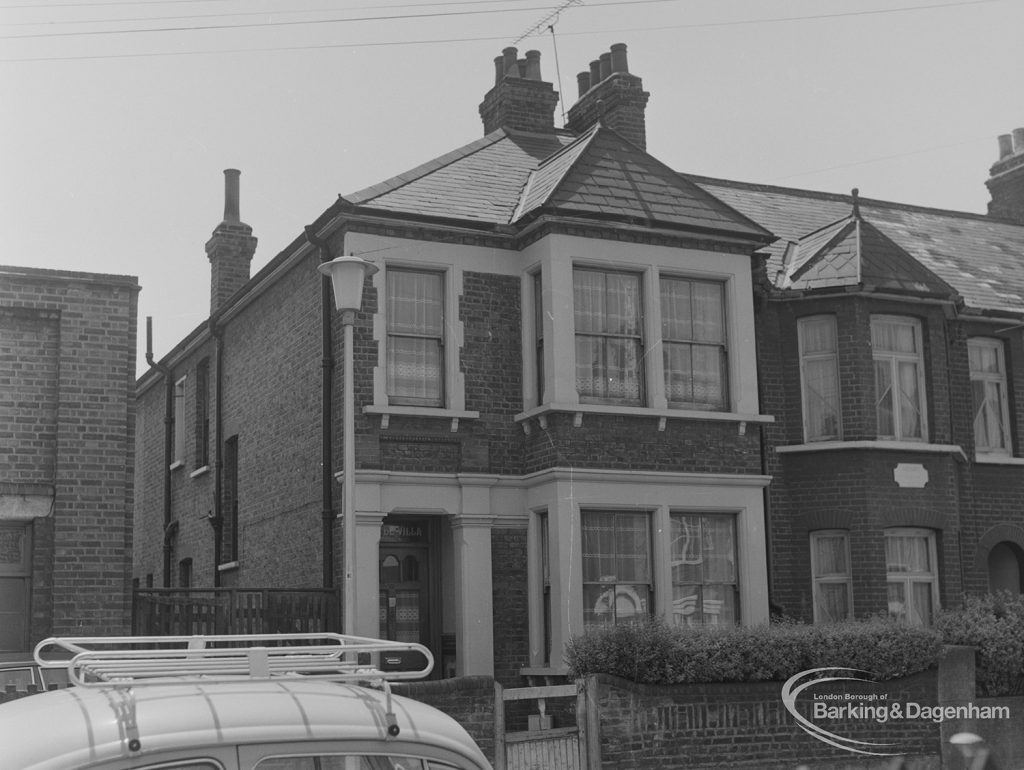 Old Barking, showing a ‘villa’ on south-west side near east end of Glenny Road, 1973