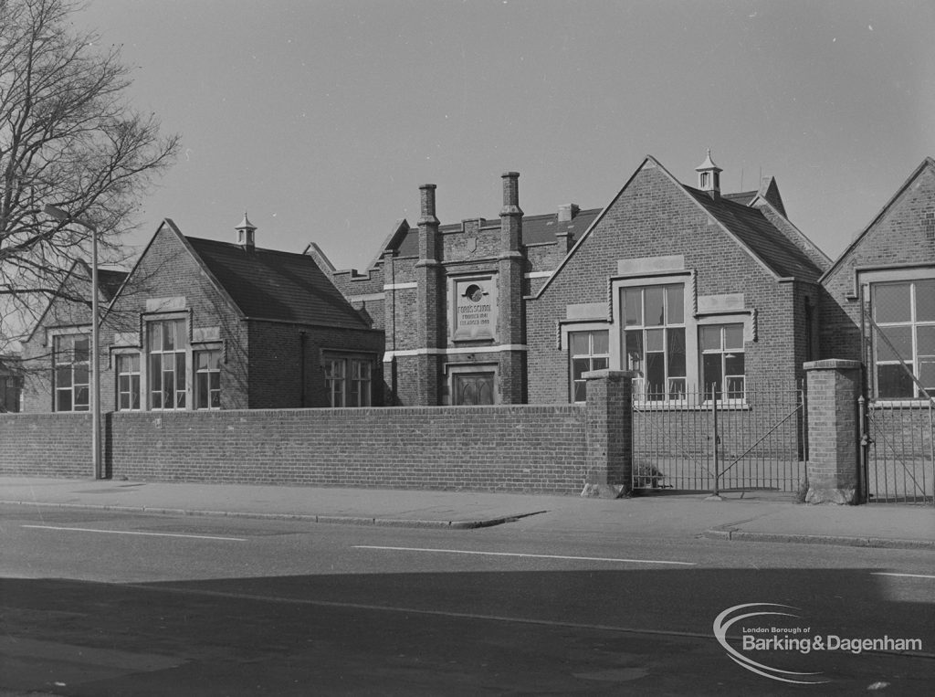 Ford’s School, Church Elm Lane, Dagenham from south, 1974