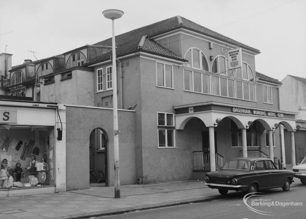 Dagenham Working Mens Club, Broad Street, Dagenham, 1976