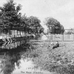 1900 Moat