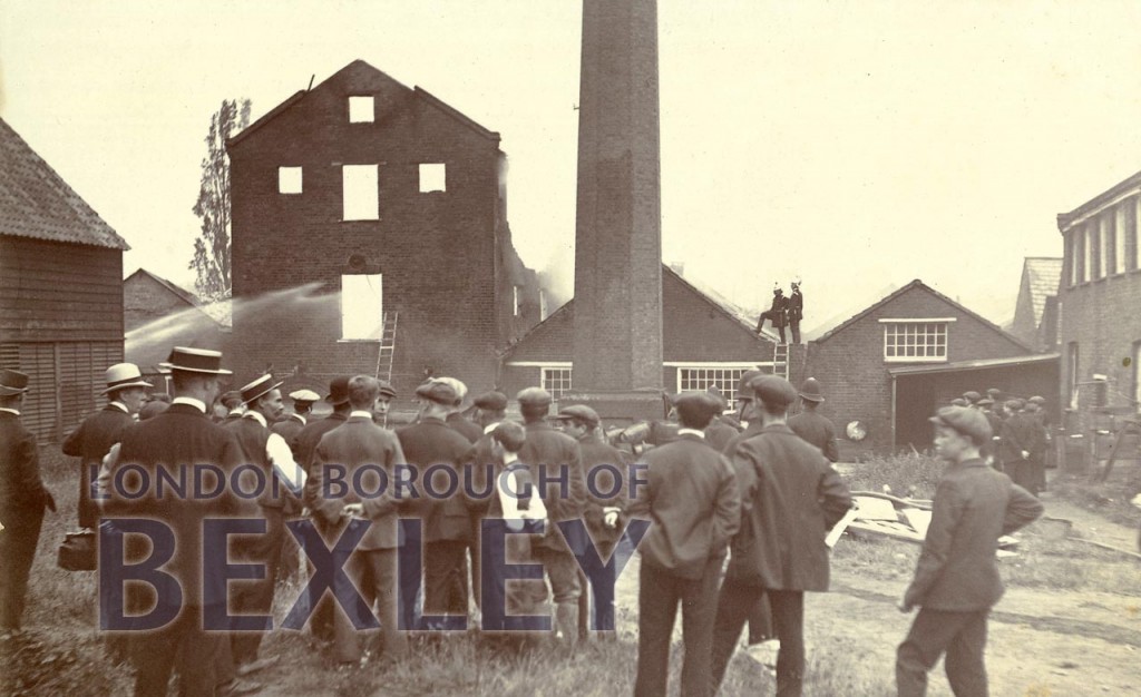 PCD_1536 Fire at Crayford c.1920 Bexley Borough PhotosBexley Borough