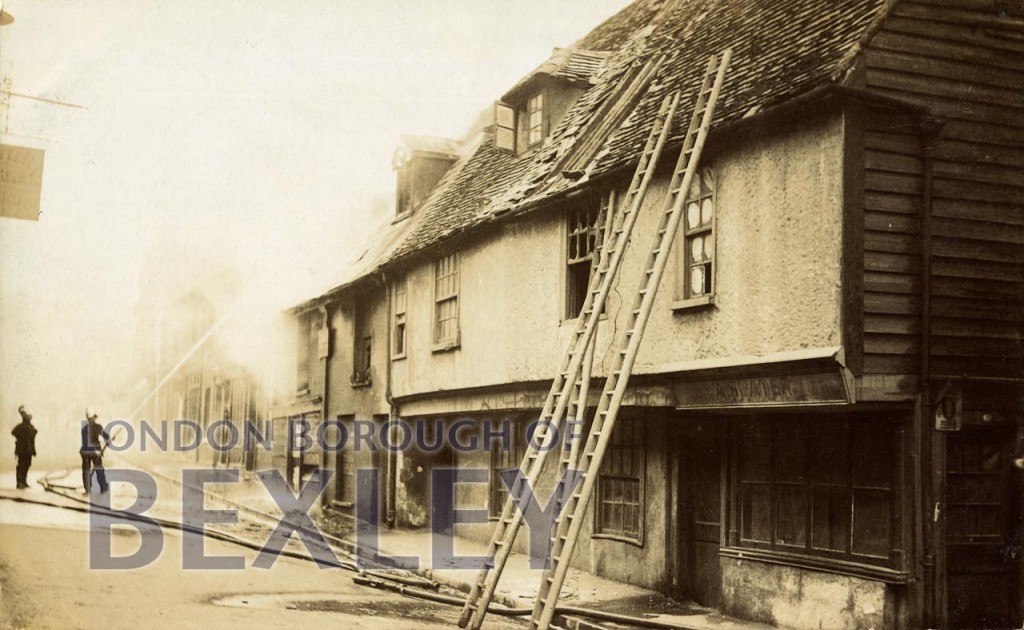 PCD_1537 Fire at Crayford c.1909 Bexley Borough PhotosBexley Borough