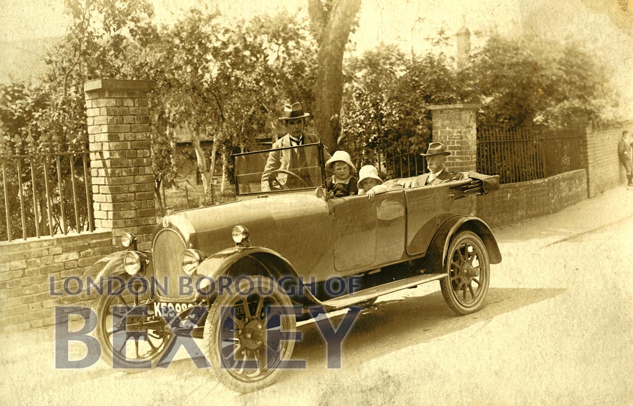PCD_2195 Old motor car c.1925 Bexley Borough PhotosBexley Borough Photos