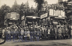 PCD_2261 Children’s outing at Sidcup c.1920