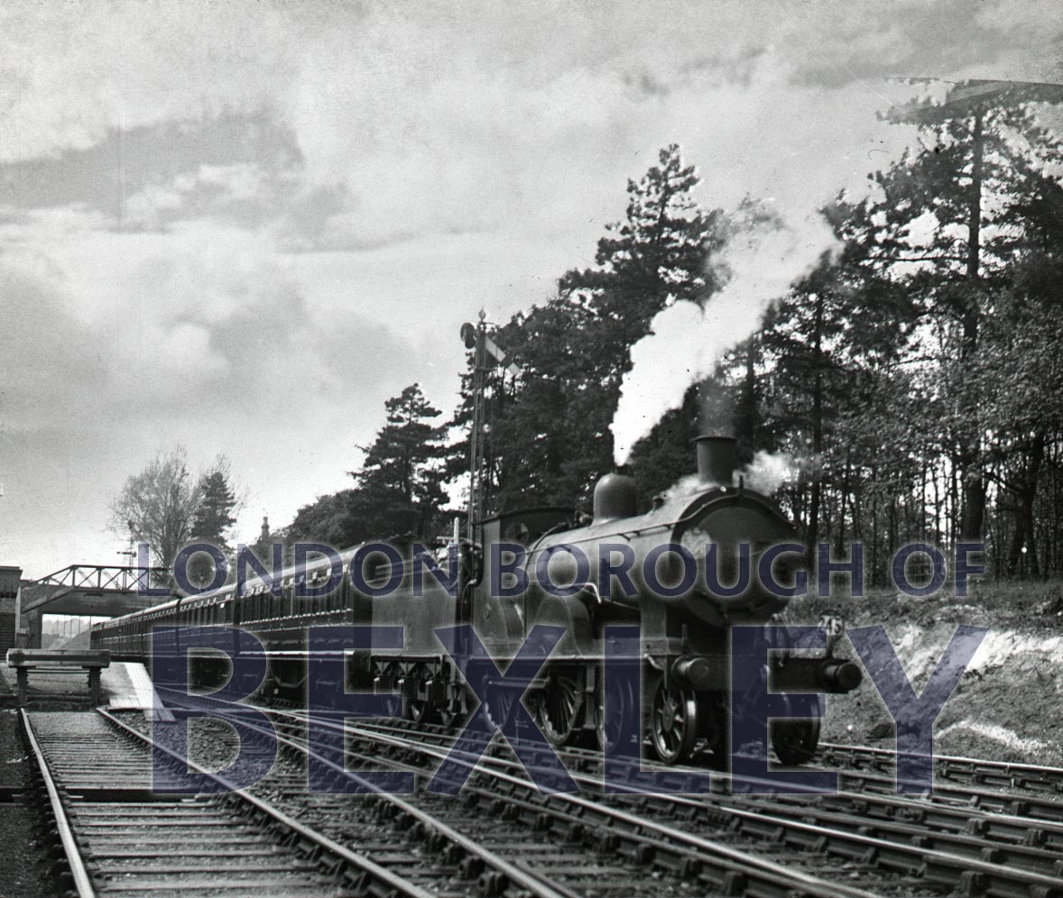 PHBOS_2_1252 Steam train at Meopham Station 1938 Bexley Borough