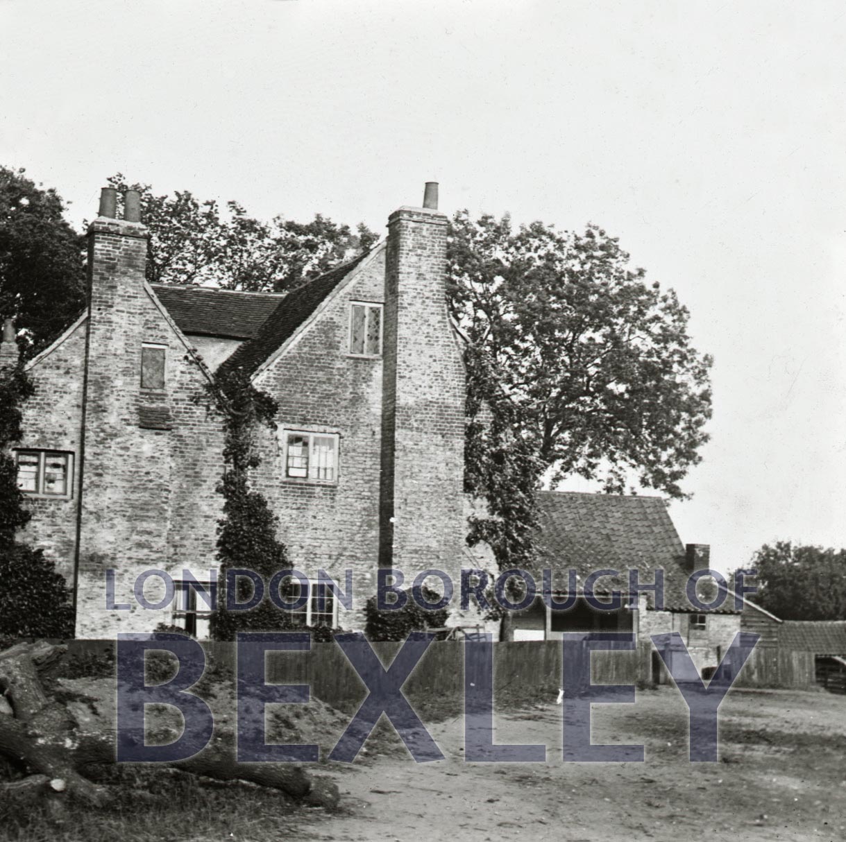PHBOS_2_551 Bartholomews Farm, Mayplace Road, Crayford c1920 Bexley