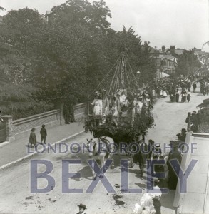 PHBOS_2_823 Bexley Gala procession at Crook Log 1899