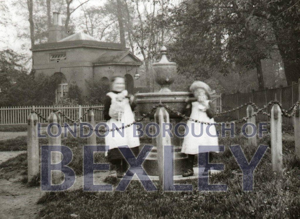 Drinking fountain and NW lodge of Danson House , Welling 1898