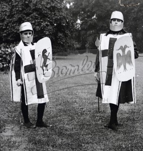 Pageant at Chislehurst – Crusaders, 1908