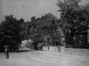 Unidentified Street scene with house and post box,  Unknown
