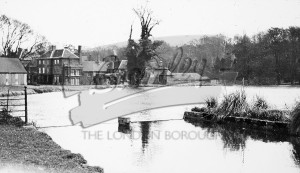 Lulllingstone The Lake, Eynsford undated