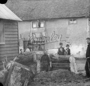 Close up of Labourers, St Mary Cray 1900s