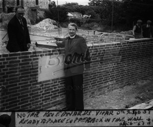 The Rev Edwards Vicar  23.6.1957 , Orpington 20995