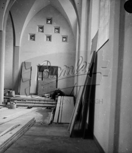 Interior of Church, Orpington 1957