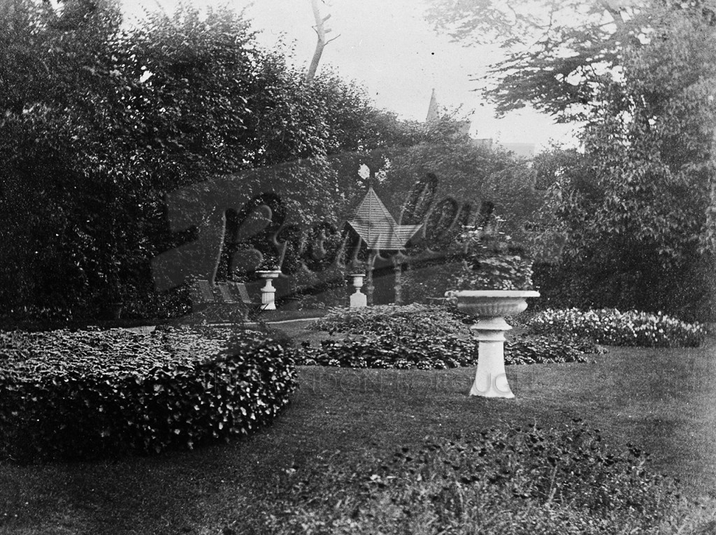 Summerhouse, Beckenham 1900s