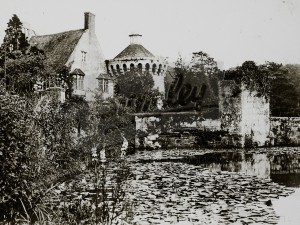 Scotney Castle from the moat, Lamberhurst nd