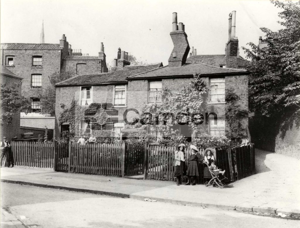 Flask Walk: [1-2 Flask Cottages]
