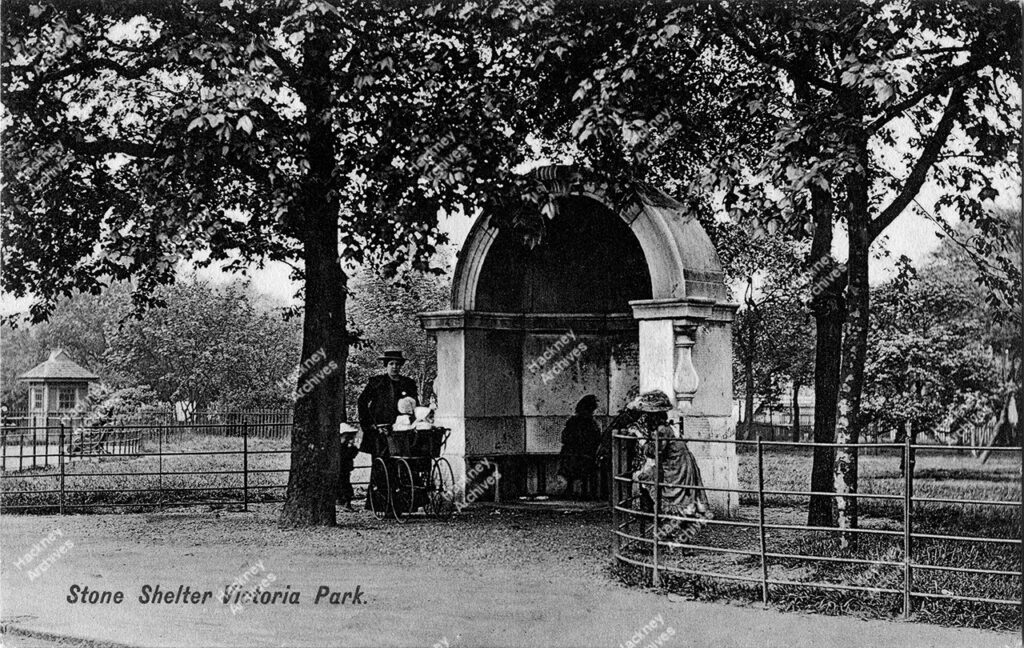 Victoria Park, showing the stone shelter brought from old London Bridge, c.1910.
