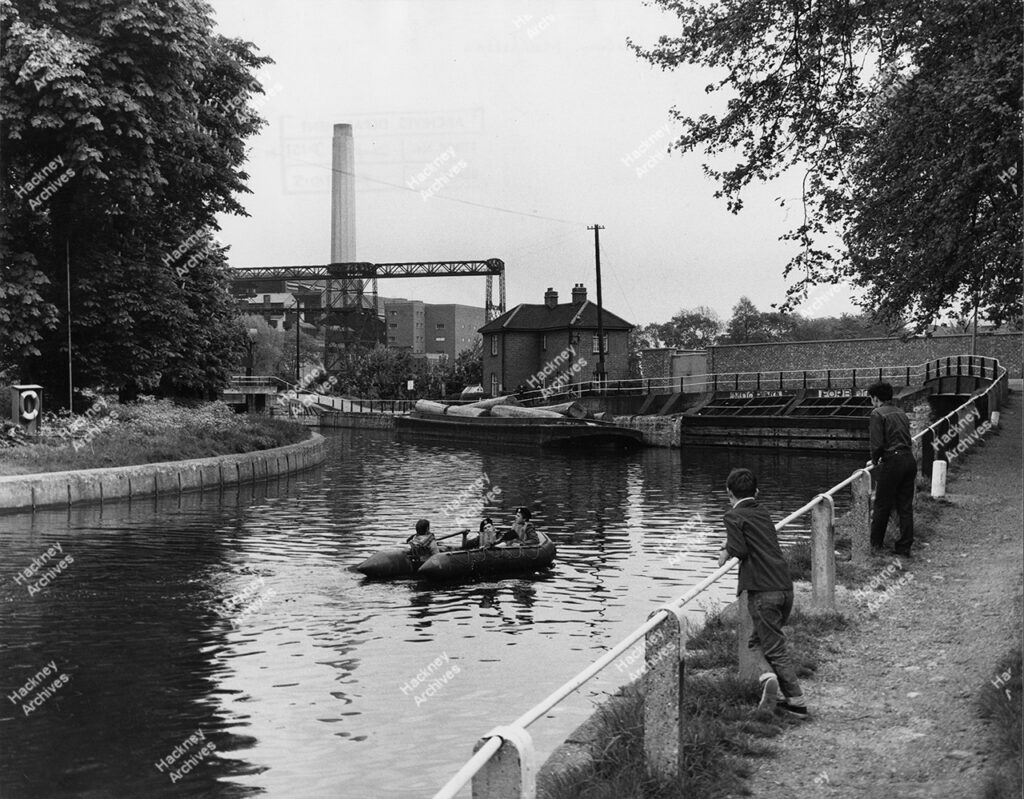 Lea Bridge and Essex Wharf Archives - Hackney PhotosHackney Photos