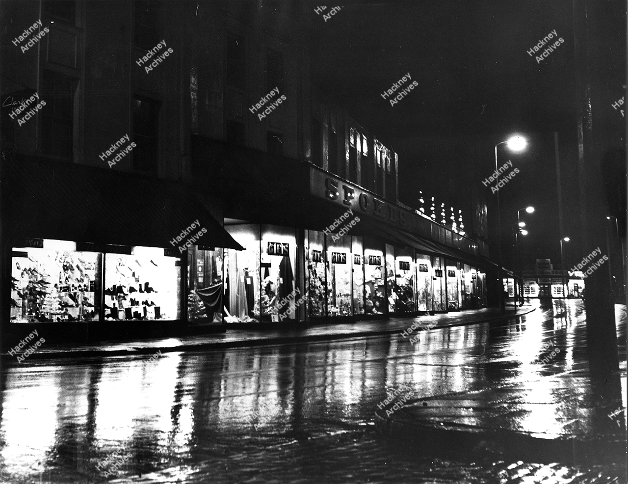 Lower Clapton Road, north side, between Clapton Square and Dalston Lane, showing Spoke’s Stores