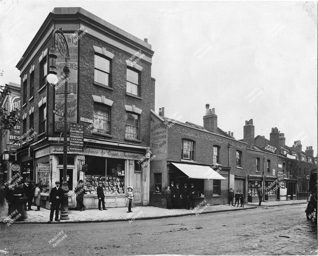 Lea Bridge Road, north side, from junction with Upper Clapton Road, c.1910