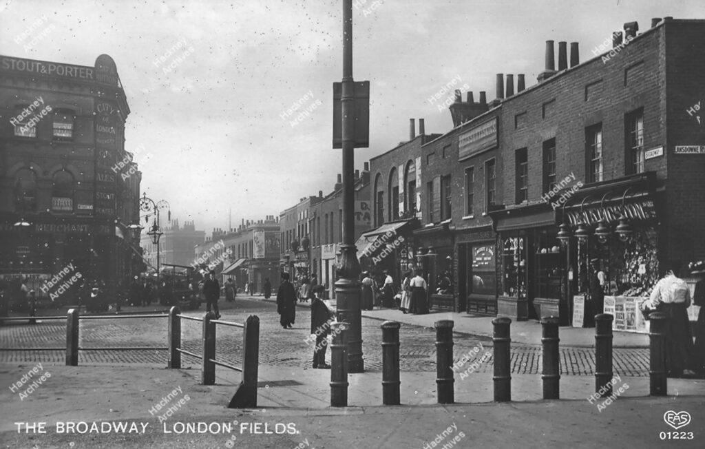Views south along Broadway Market from westgate Street and Lansdowne Road junction. Showing Cat and Mutton pub, c.1912.