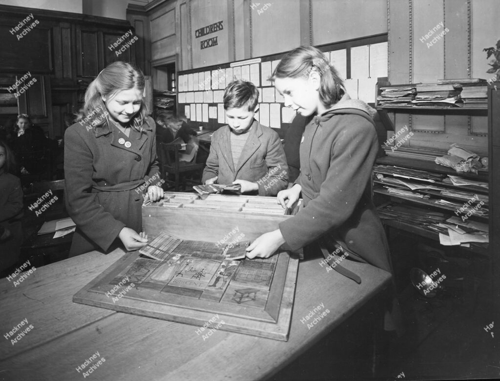 Geffrye Museum.  Children making models, 1956.