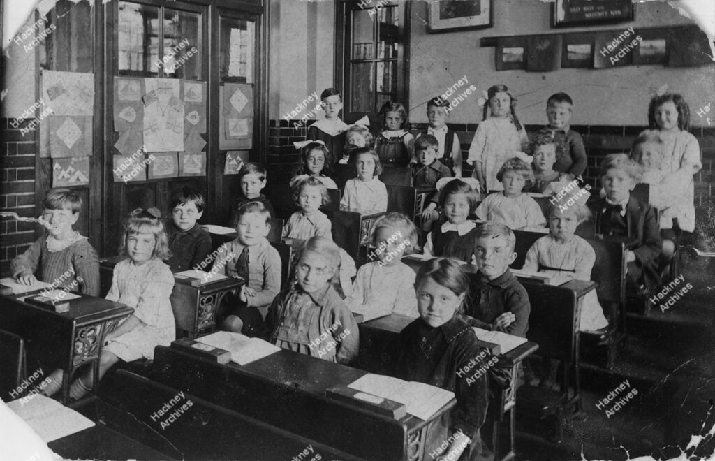 Glyn Road School group photo of unidentified class, 1922.