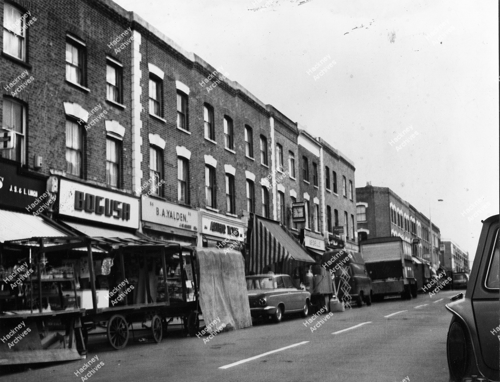 Chatsworth Road. View of west side looking north. Shops from no. 86 and