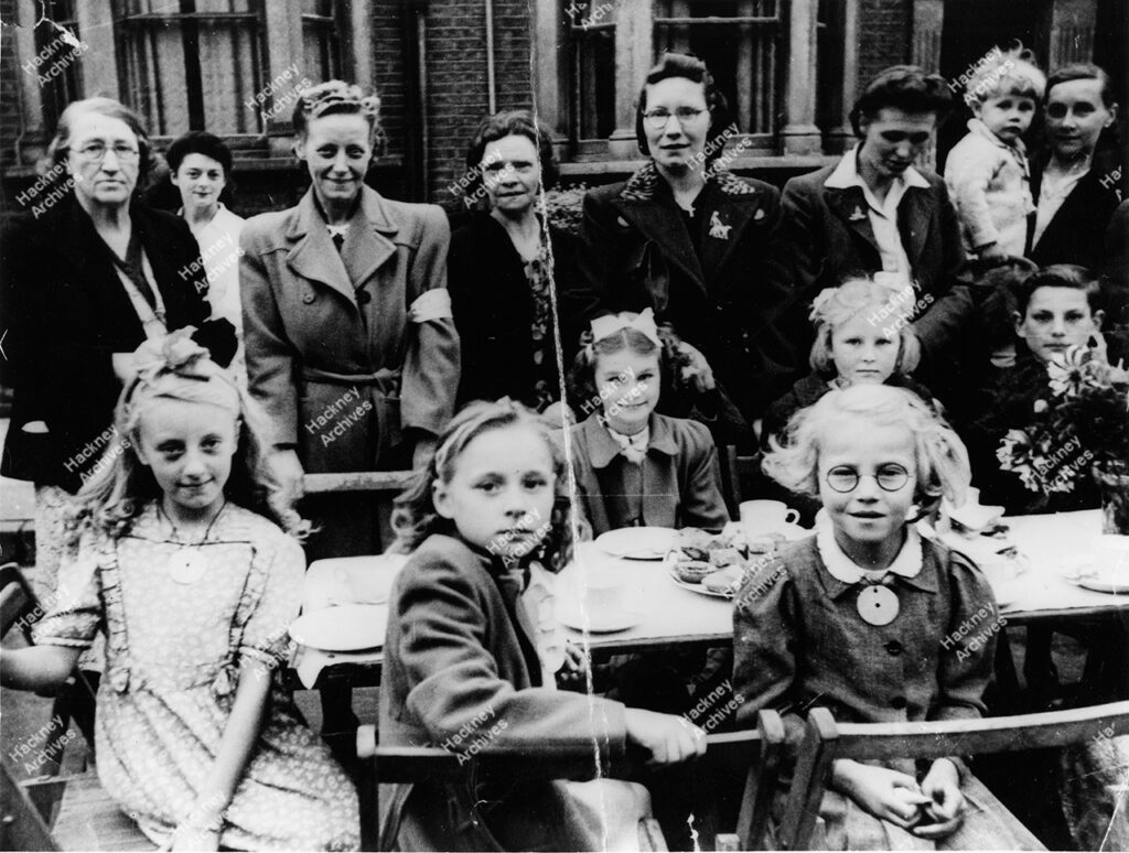 Peace street party in Daubeney Road, 1945.