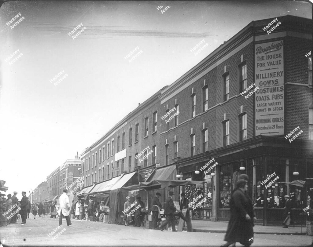 Chatsworth Market, east side, looking north from Clifden Road, 1930.