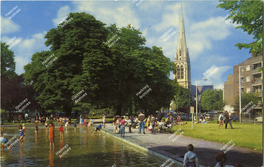 The Paddling pool, Clissold Park, Stoke Newington Church Street, Hackney, c.1967.