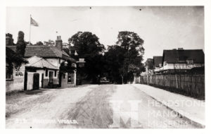 Kenton Lane Seven Balls, 213.Harrow Weald
