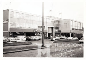 High Road, Perrys Garage