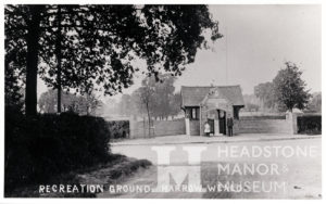 High Road, Harrow Weald Recreation Ground - Blackwell Memorial Gate