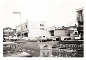 High Road, Perrys Garage