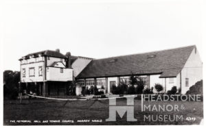 High Road, Memorial Hall