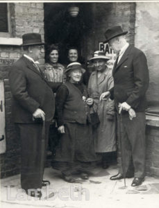 LORD MAYOR'S VISIT, BRIXTON HILL : WORLD WAR II